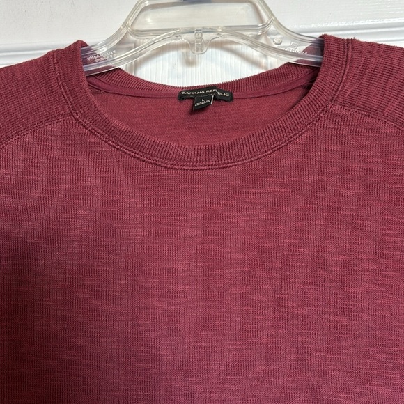 Banana Republic men’s maroon lightweight tight knit sweater size large - Picture 2 of 9